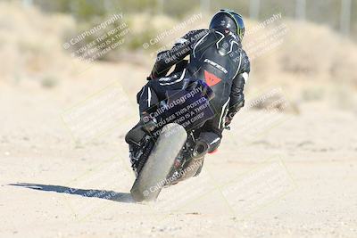 media/Dec-07-2025-CVMA (Sun) [[3e7d2de5dc]]/Race 12- Formula 40 MW and LW/